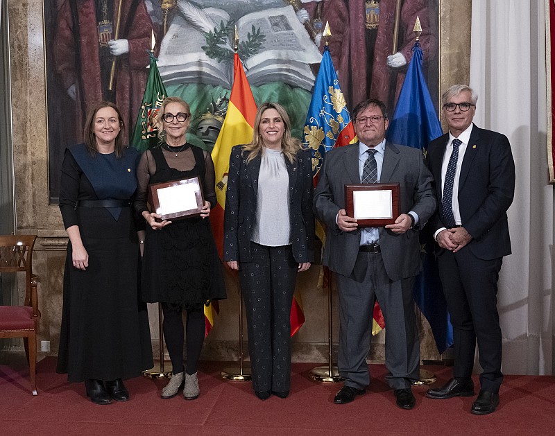 La Diputación acoge la entrega del Premio Boldó a los doctores Amalia Nácher y Julián Borrás