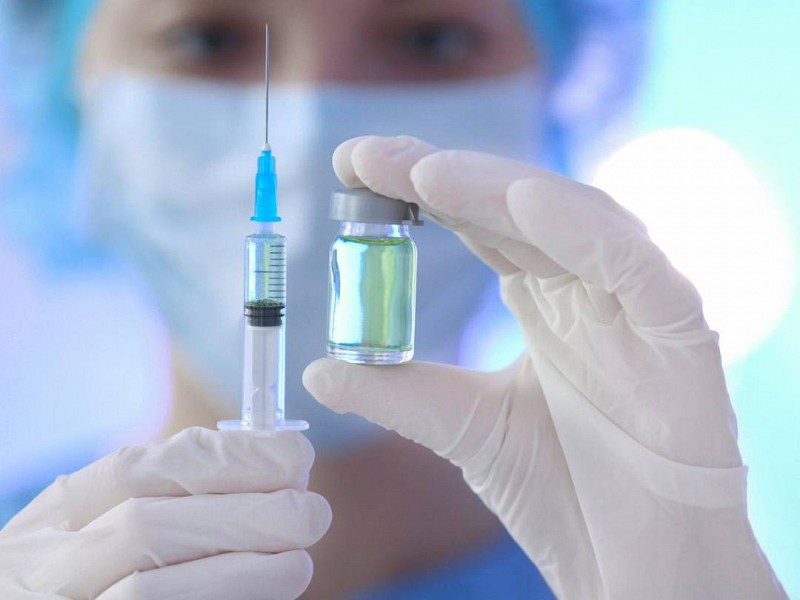 Sanitat vacunó a los médicos de la privada que faltaban