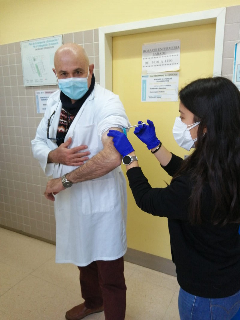 El Colegio de Médicos anima a los castellonenses a vacunarse "por responsabilidad"
