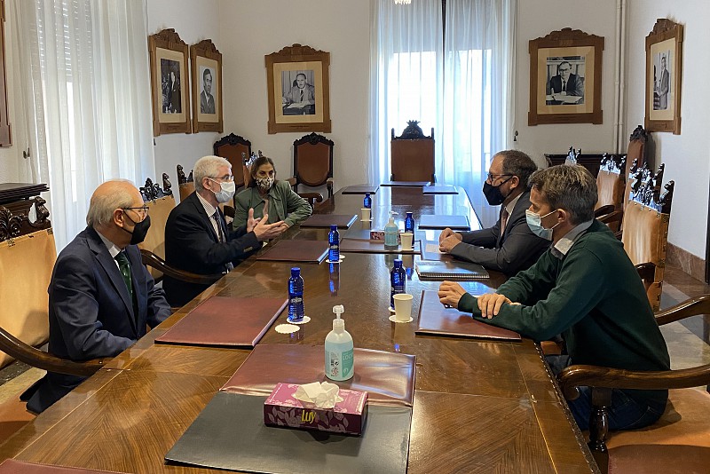 Los presidentes del COMCAS y la Diputación reiteran la colaboración  interinstitucional